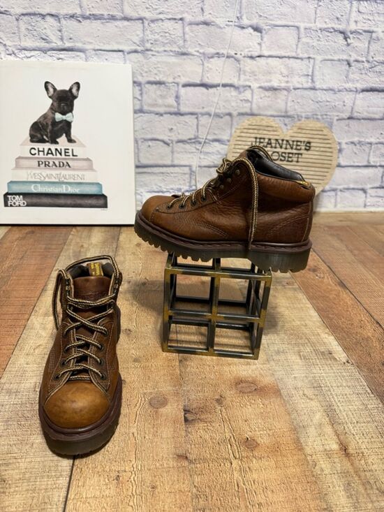 Dr. Martens VTG Grizzly Brown Leather Boots Made England Mens US 5 8287 AW 004 main image 6